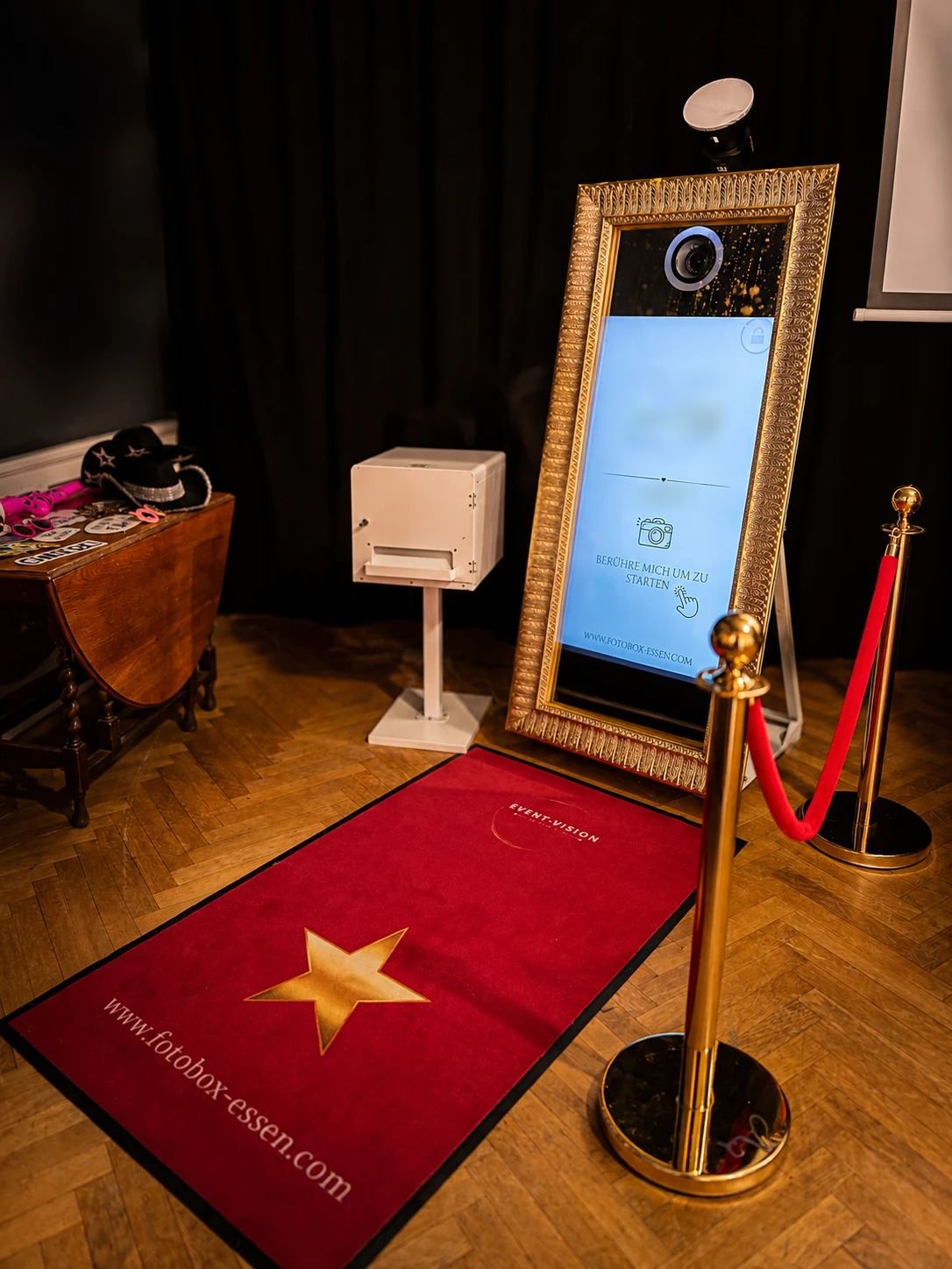 Fotospiegel Gold auf einer Feier in der Kulturvilla Mettmann
